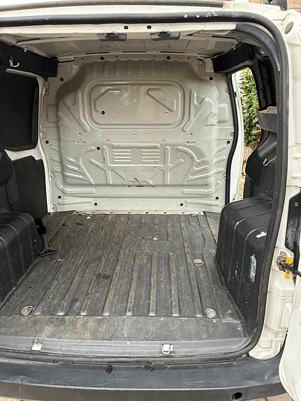 Peugeot Bipper 6 of 8