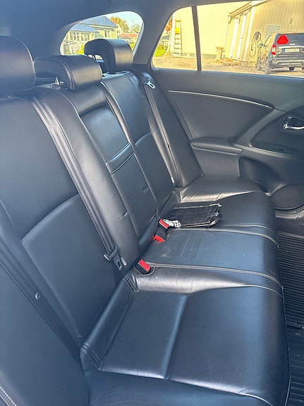 Toyota Avensis 7 of 8