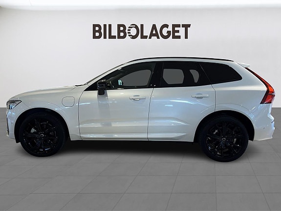 Volvo XC60 2 of 28