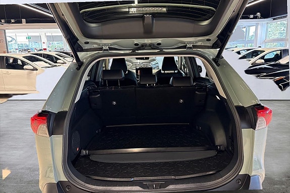 Toyota RAV4 12 of 21
