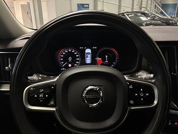Volvo V60 16 of 18