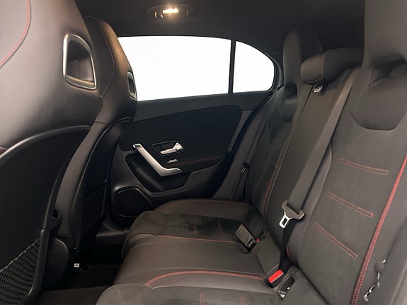 Mercedes-Benz A250 10 of 30