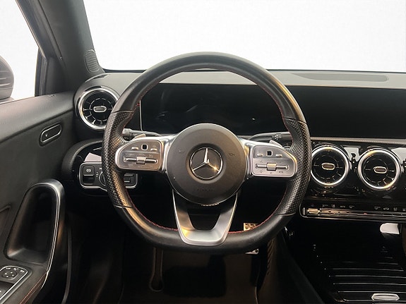 Mercedes-Benz A250 11 of 30