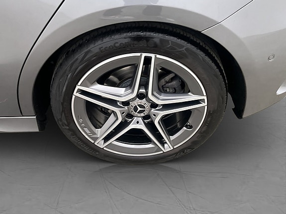Mercedes-Benz A250 28 of 30
