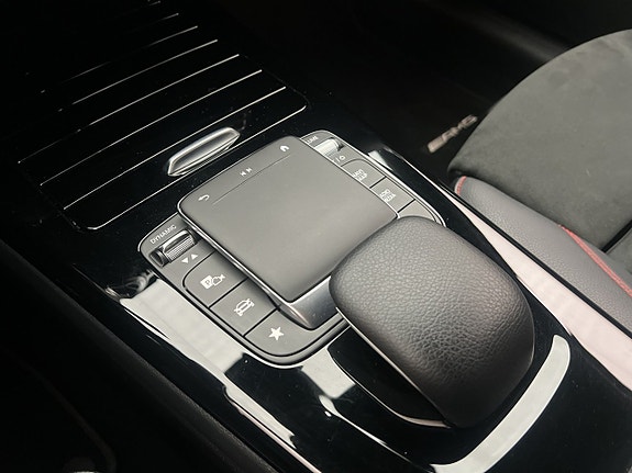 Mercedes-Benz A250 13 of 30