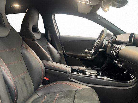 Mercedes-Benz A250 9 of 30