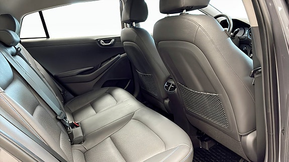 Hyundai IONIQ 5 of 12