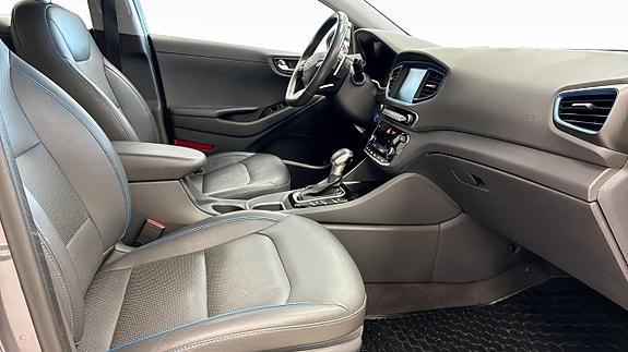 Hyundai IONIQ 3 of 12