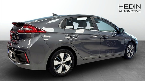 Hyundai IONIQ 2 of 12
