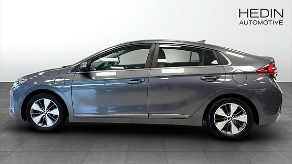 Hyundai IONIQ 6 of 12