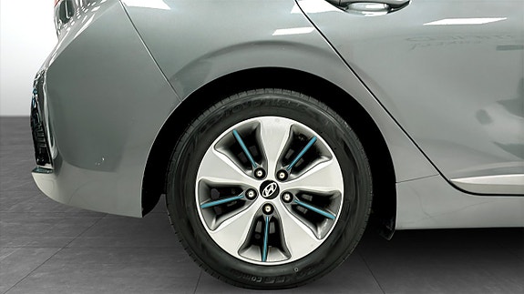 Hyundai IONIQ 9 of 12