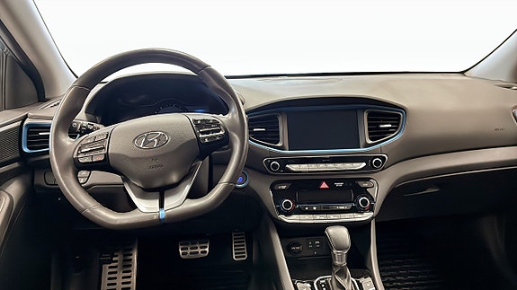 Hyundai IONIQ 4 of 12