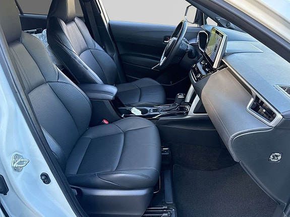 Toyota Corolla Cross 6 of 25