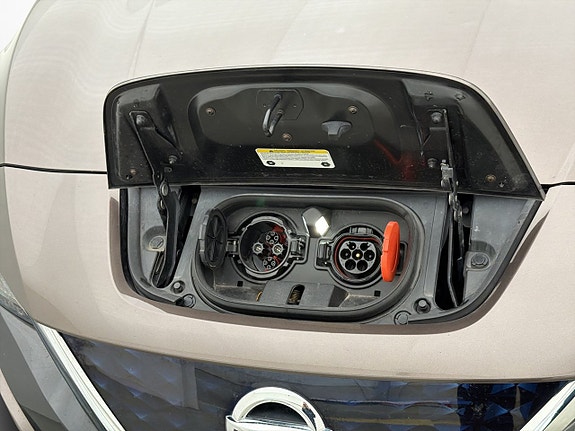 Nissan Leaf 26 of 30