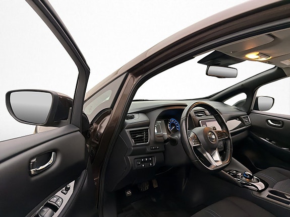 Nissan Leaf 10 of 30