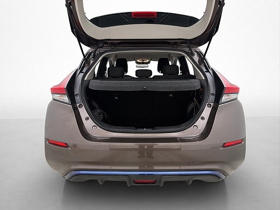 Nissan Leaf 9 of 30