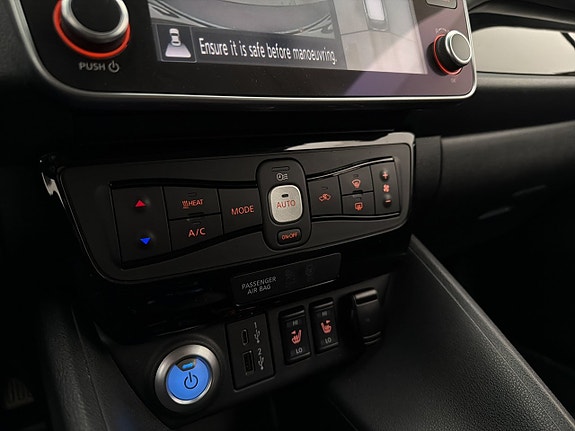 Nissan Leaf 17 of 30