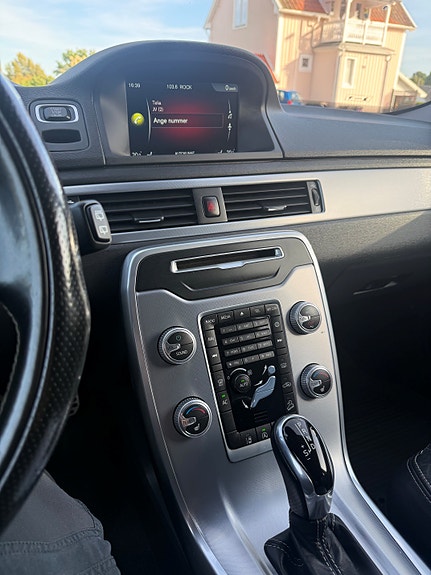 Volvo XC70 11 of 13
