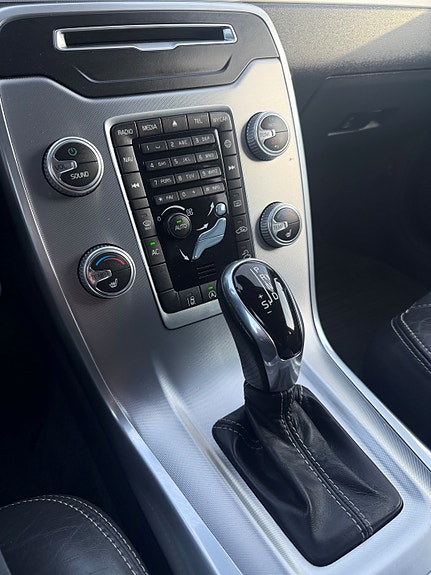 Volvo XC70 9 of 13