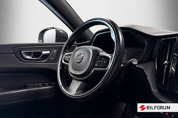 Volvo XC60 7 of 16