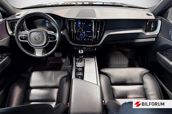 Volvo XC60 10 of 16