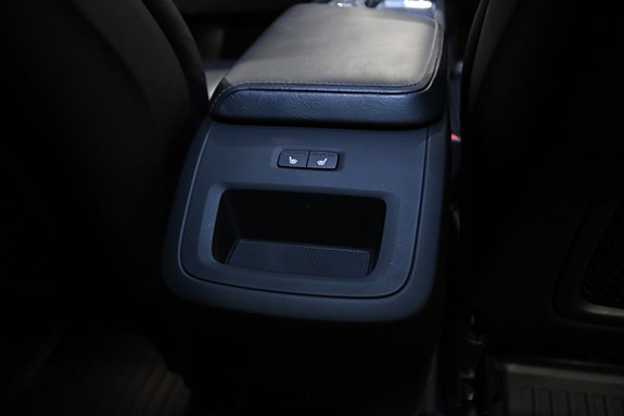 Volvo XC60 19 of 30