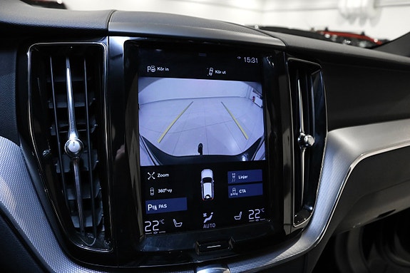 Volvo XC60 24 of 30