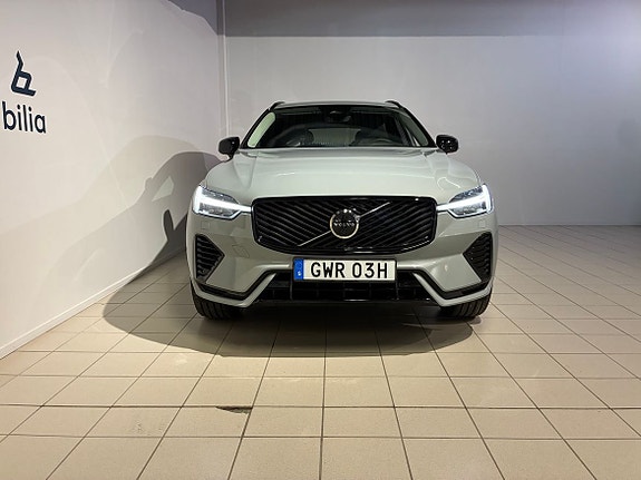 Volvo XC60 2 of 14