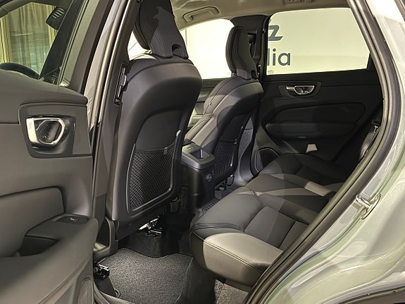 Volvo XC60 13 of 14