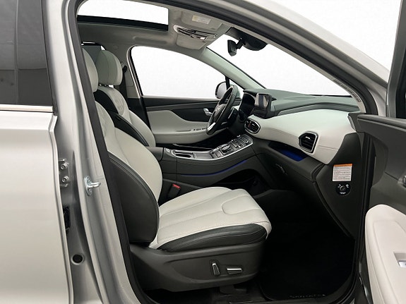 Hyundai Santa Fe 11 of 30