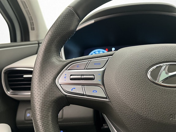 Hyundai Santa Fe 23 of 30