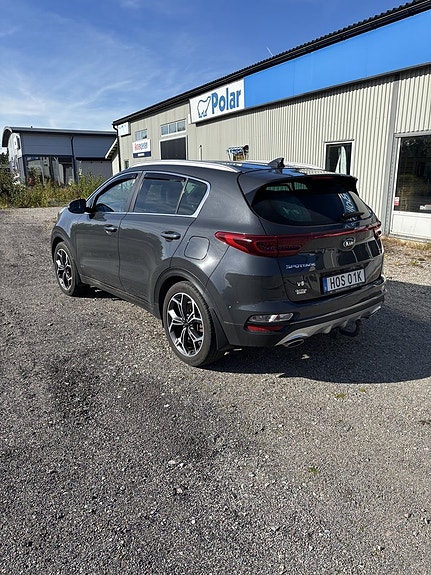 Kia Sportage 2 of 3
