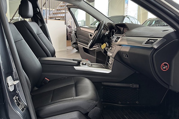 Mercedes-Benz E220 6 of 10