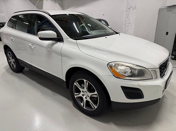 Volvo XC60 3 of 15