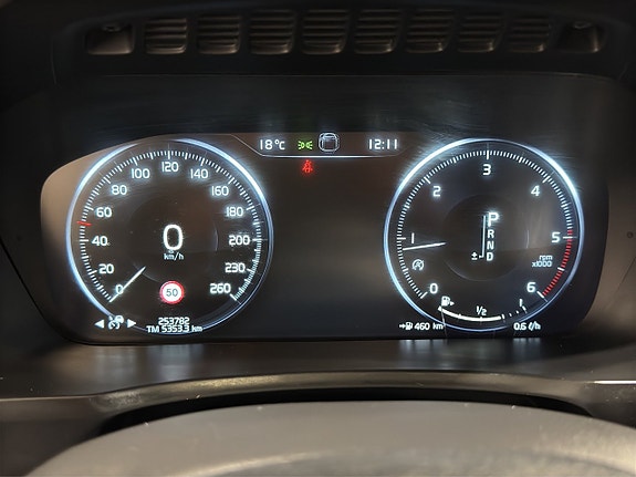 Volvo XC90 18 of 25