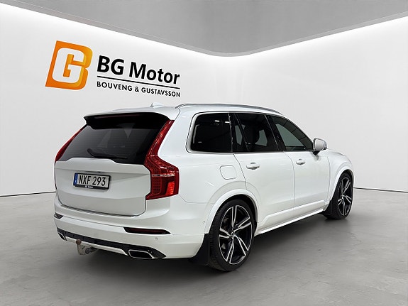 Volvo XC90 4 of 25