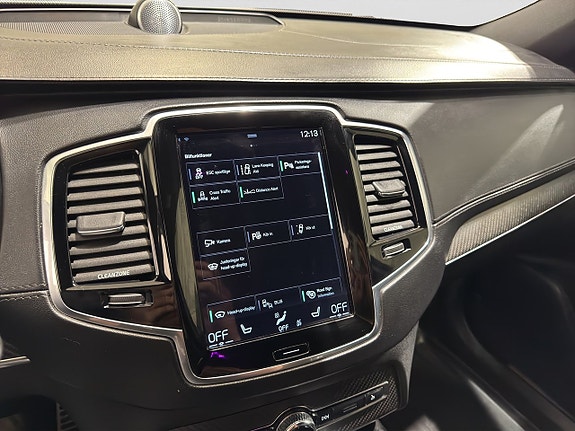 Volvo XC90 25 of 25