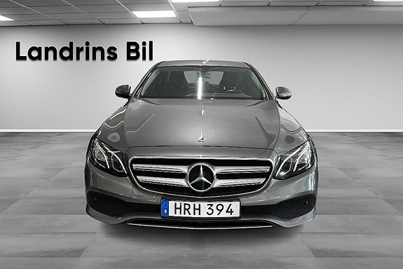 Mercedes-Benz E220 d 2 of 14