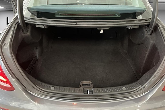 Mercedes-Benz E220 d 14 of 14