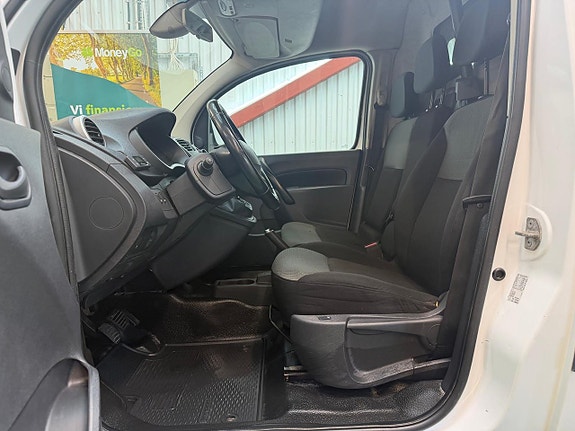 Renault Kangoo Express 13 of 19