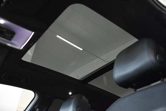 Volkswagen Passat Alltrack 21 of 26