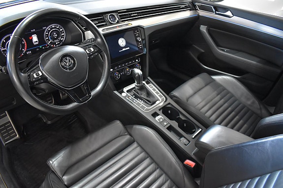 Volkswagen Passat Alltrack 9 of 26