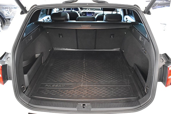 Volkswagen Passat Alltrack 6 of 26