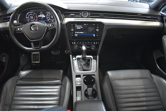 Volkswagen Passat Alltrack 8 of 26
