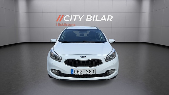 Kia Ceed 2 of 16