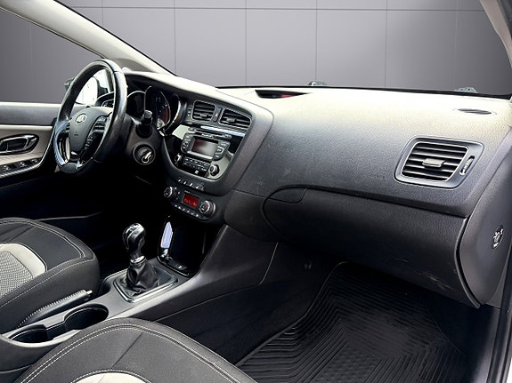 Kia Ceed 12 of 16