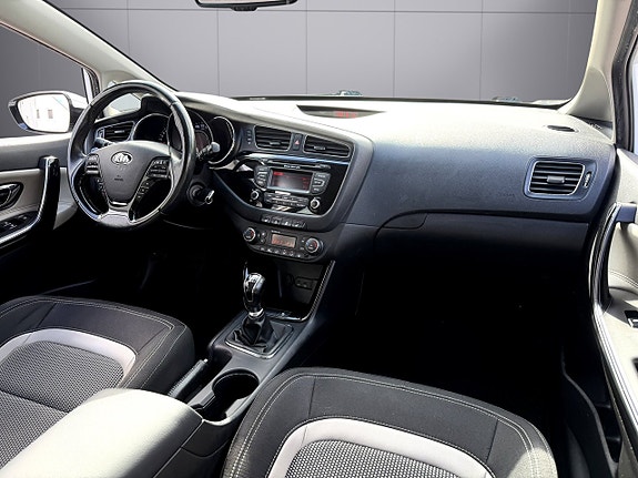 Kia Ceed 9 of 16