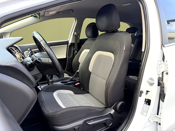 Kia Ceed 13 of 16