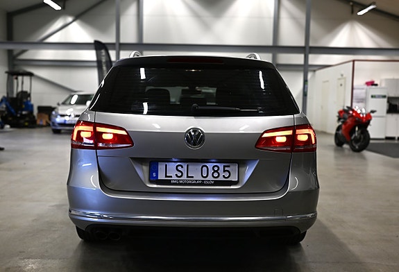 Volkswagen Passat 8 of 25