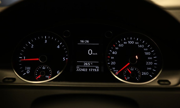 Volkswagen Passat 19 of 25
